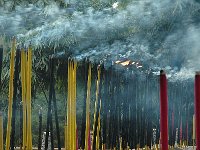 life 2 kunming3  烧香